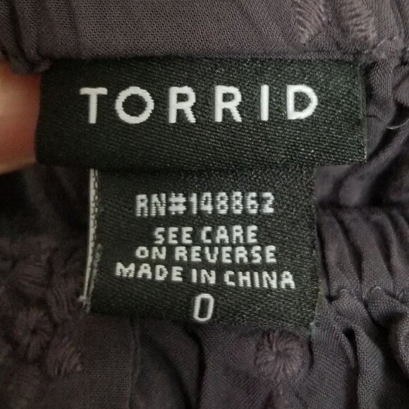 Torrid Floral Embroidered Off Shoulder Blouse 0X - Picture 10 of 12